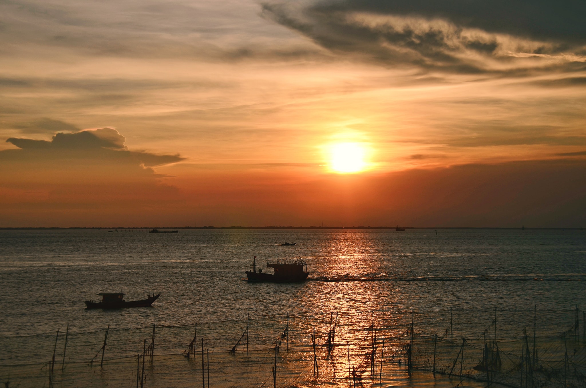 Hoàng Hôn Bãi Trước