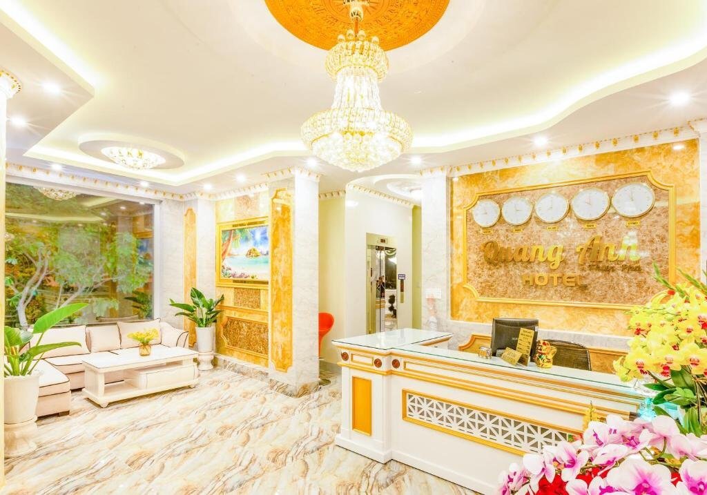 Sảnh lễ tân sang trọng nhưng mang lại cảm giác ấm cúng, gần gũi cho khách hàng.