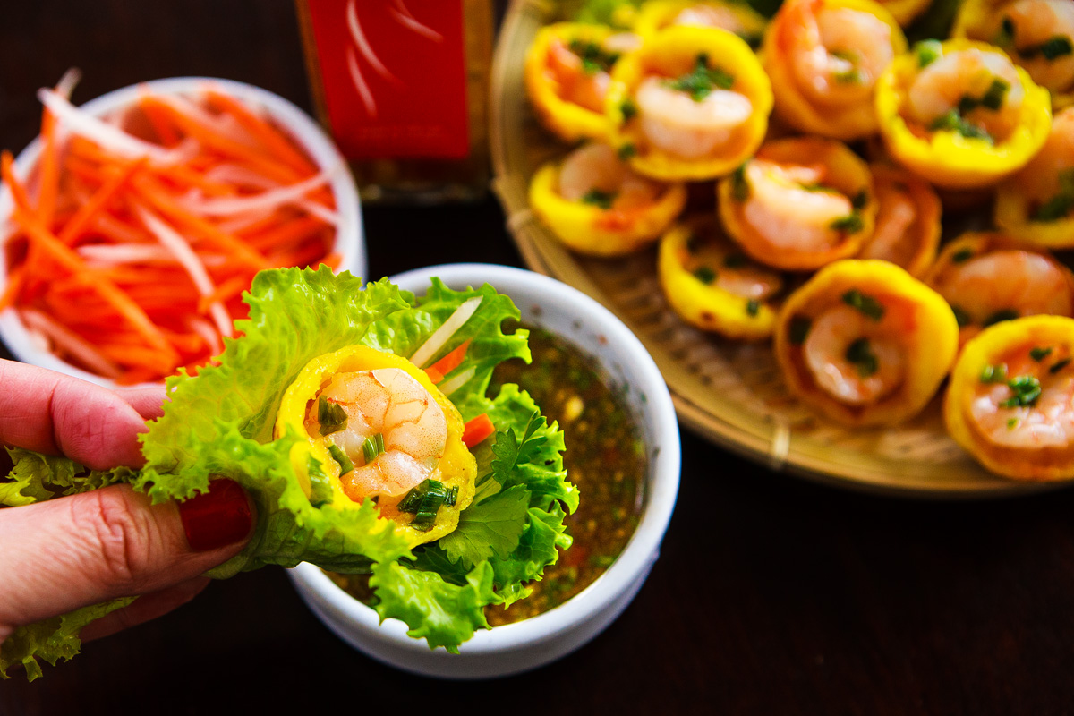 Quán bánh khọt 14 Hoàng Hoa Thám.